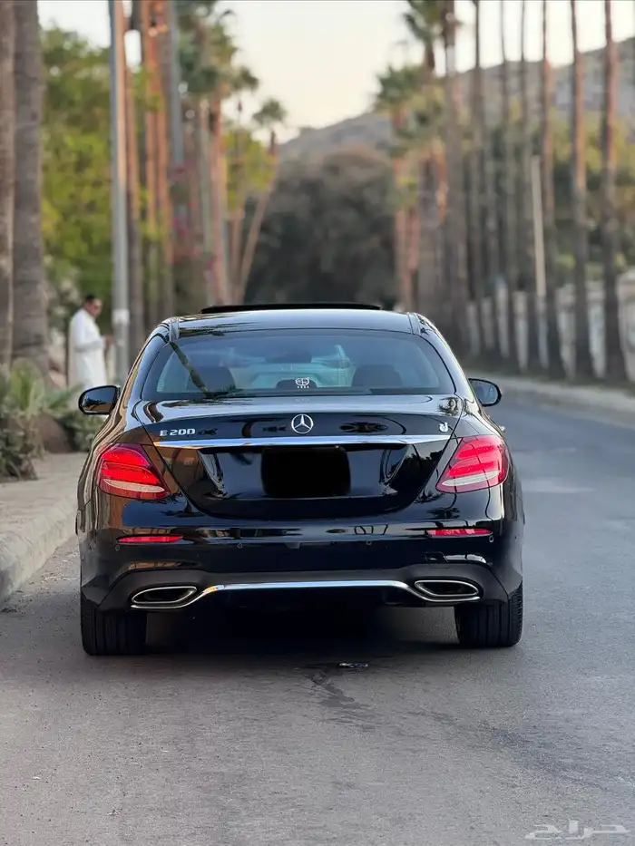 مرسيدس E200 وارد الجفالي مخزنة 2019 15