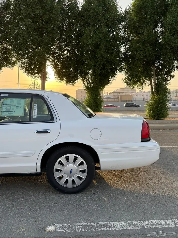 فورد كراون فكتوريا بوليسي مخزن 2011 30