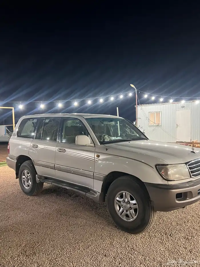 لاندكروزر فكسار 8 سلندر خمسين عام 6