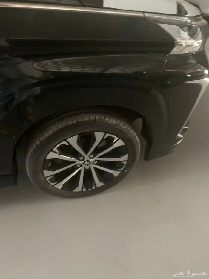 تويوتا فيلوز 2025 لون رصاصي   رصاصي فاتح   ابيض 2