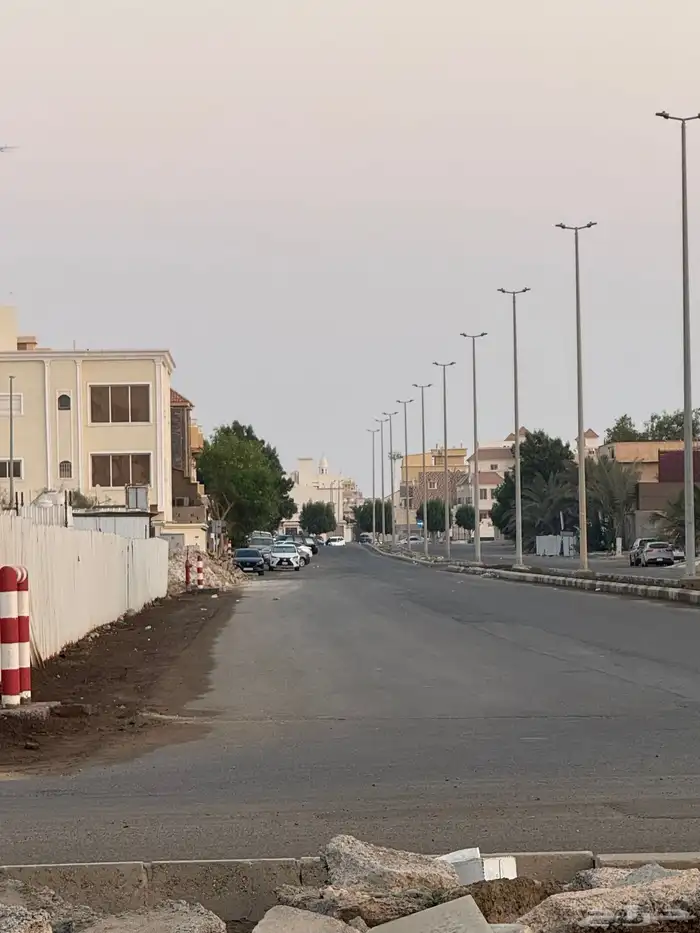 ارض حي الياقوت المساحة 657متر ركنية شارعين30 12 9