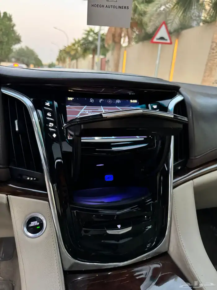 اسكاليد 2015 سعودي فل كامل بحالة الوكاله 33