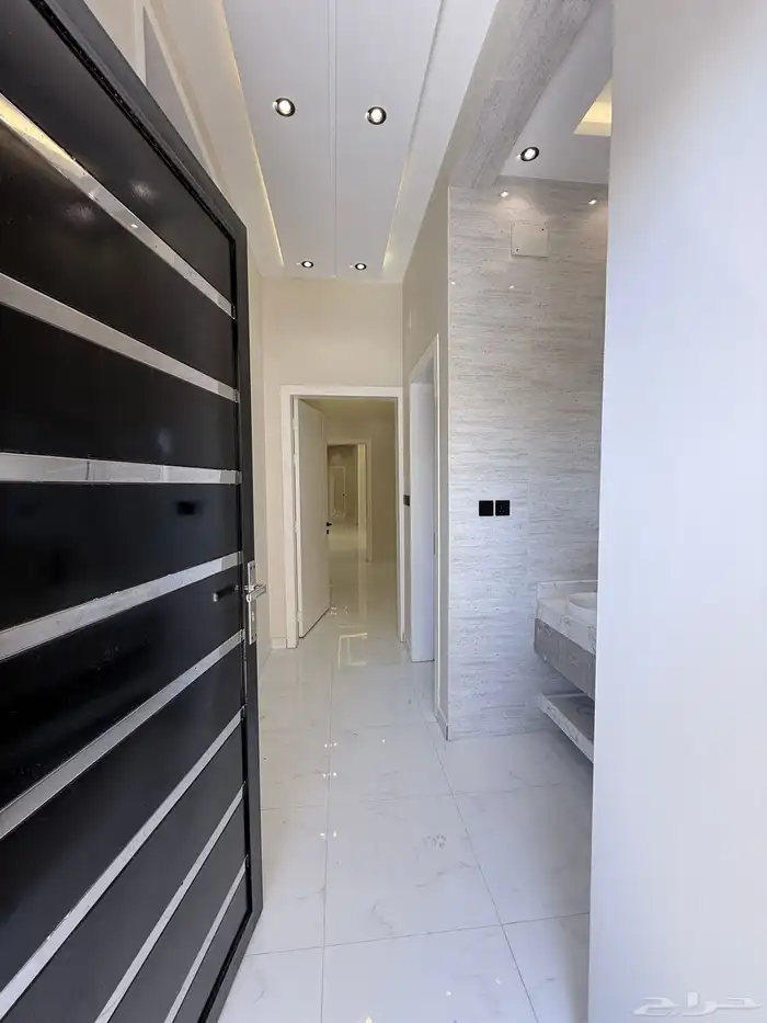 للبيع ارواف علويه وشقق ارضيه ببايكة سيارة ف شمال الخميس 5