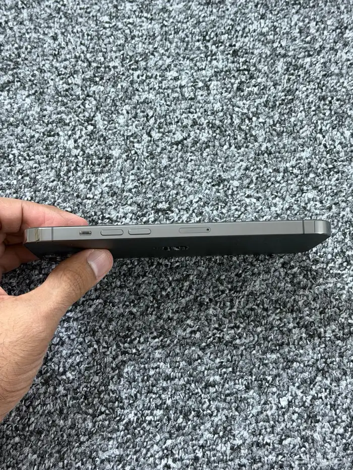 ايفون 12 برو ماكس للبيع 4