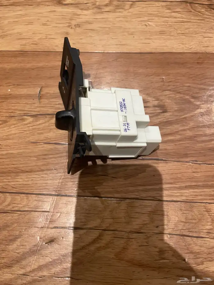 للبيع شمعه و مفتاح الاناره لنكون تاون كار 97 اصليه 8