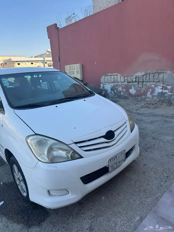 انوفا تويوتا 2010 3