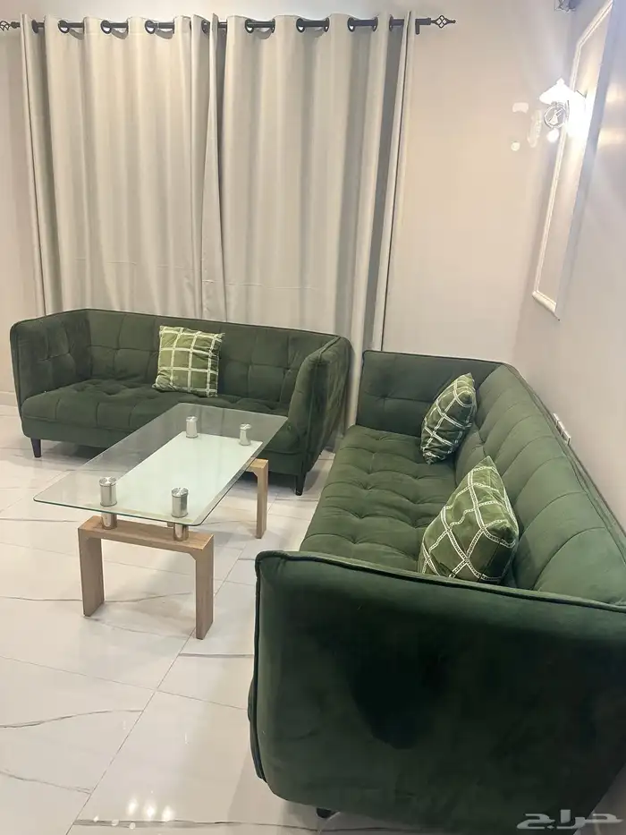 طقم زيتي مخمل ناعم 0