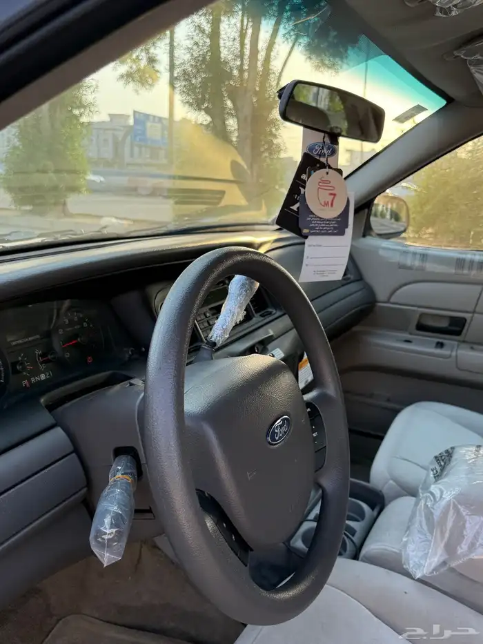 فورد كراون فكتوريا بوليسي مخزن 2011 15