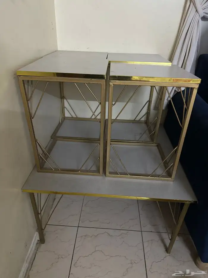 للبيع كنب سراير وطولة 9