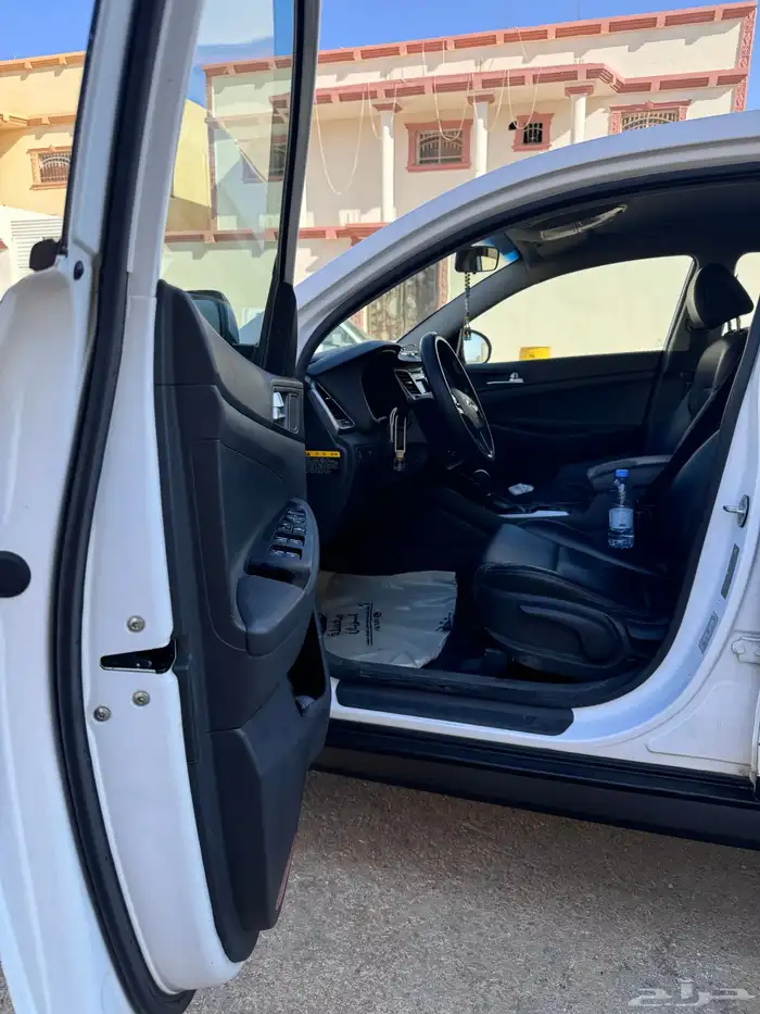 للبيع توسان 2016 ديزل 12