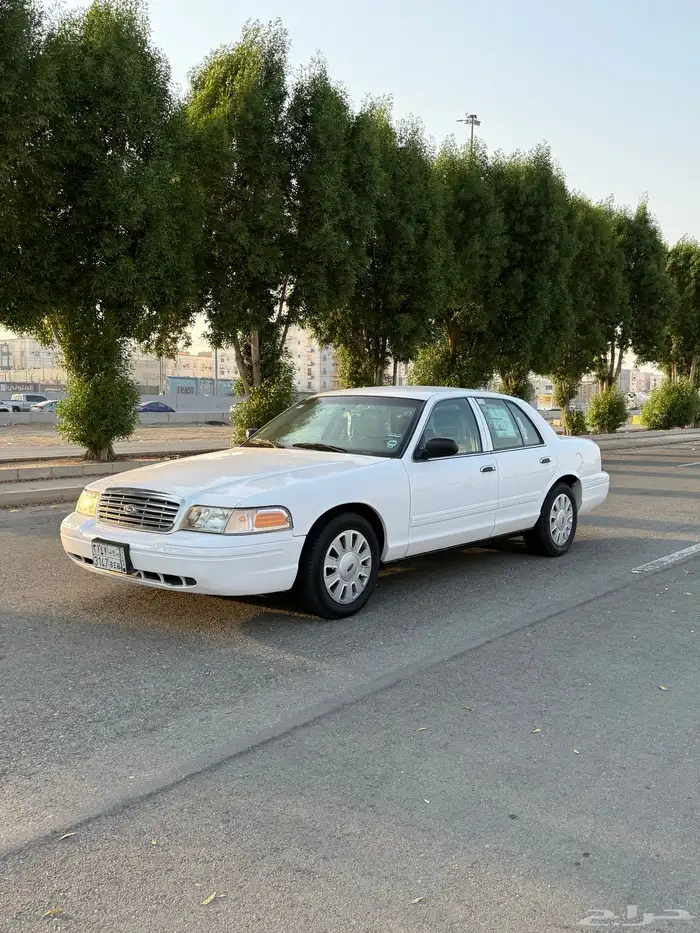 فورد كراون فكتوريا بوليسي مخزن 2011 1