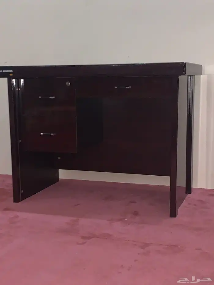 طاولة مكتبيه 0