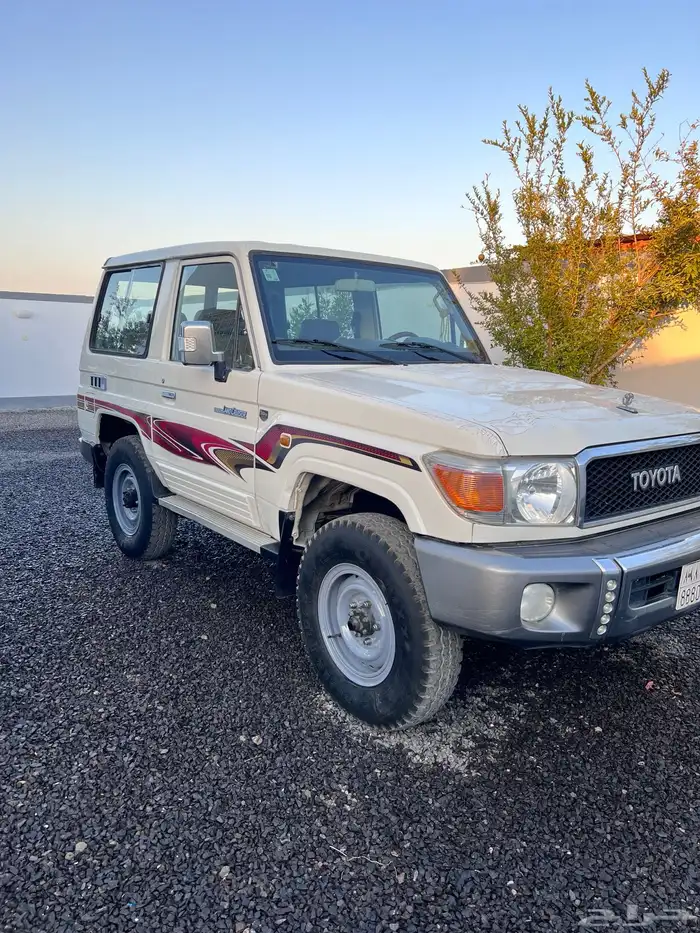 جيب ربع ابيض 0