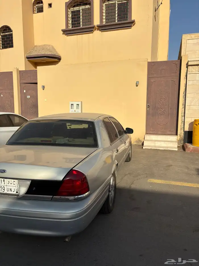 فورد فكتوريا 2011 سعودي للبيع 2