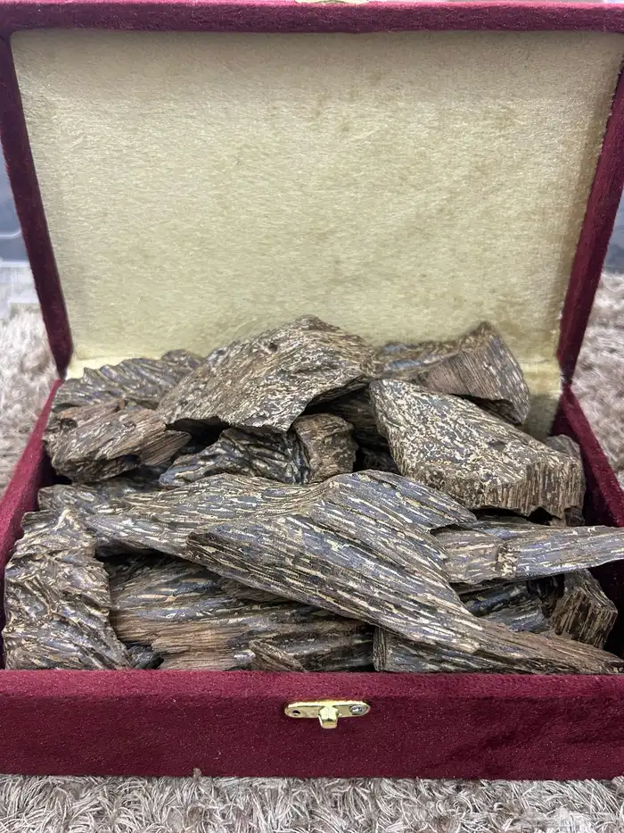 جميع انواع العود الطبيعي والمحسن 2