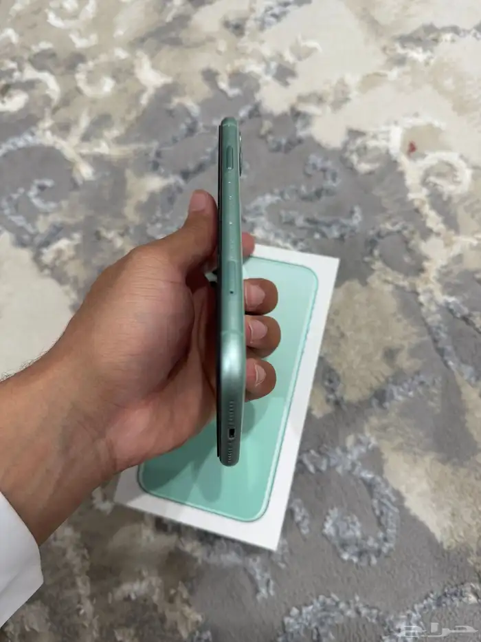 ايفون 11 نظيف 128 جيجا 5