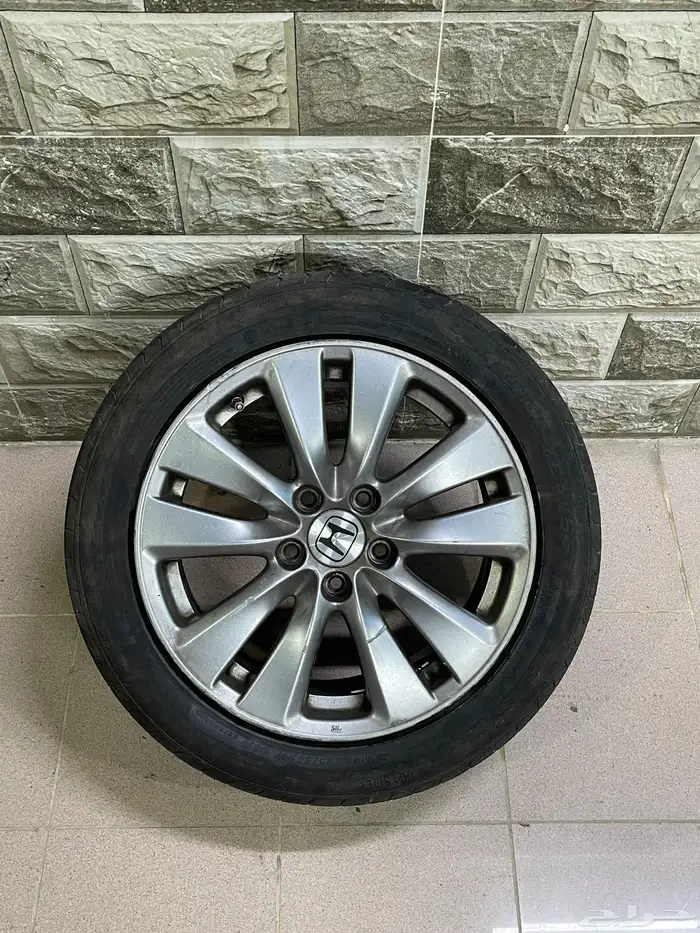 للبيع جنط اكورد 2012 الحد 40 1