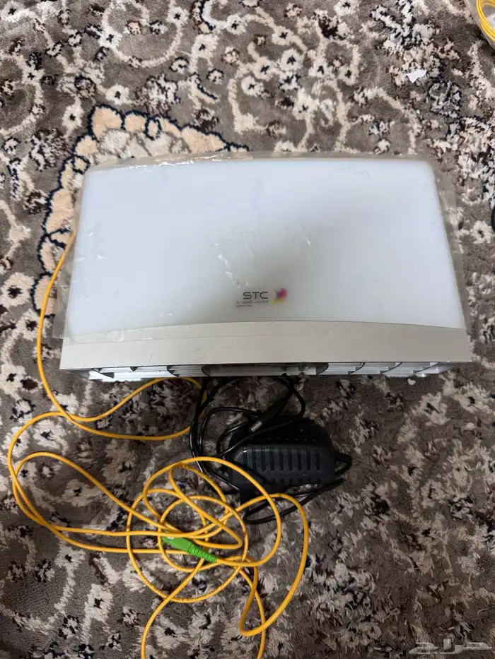 للبيع ثلاث راوترات STC واحد من موبايلي 12