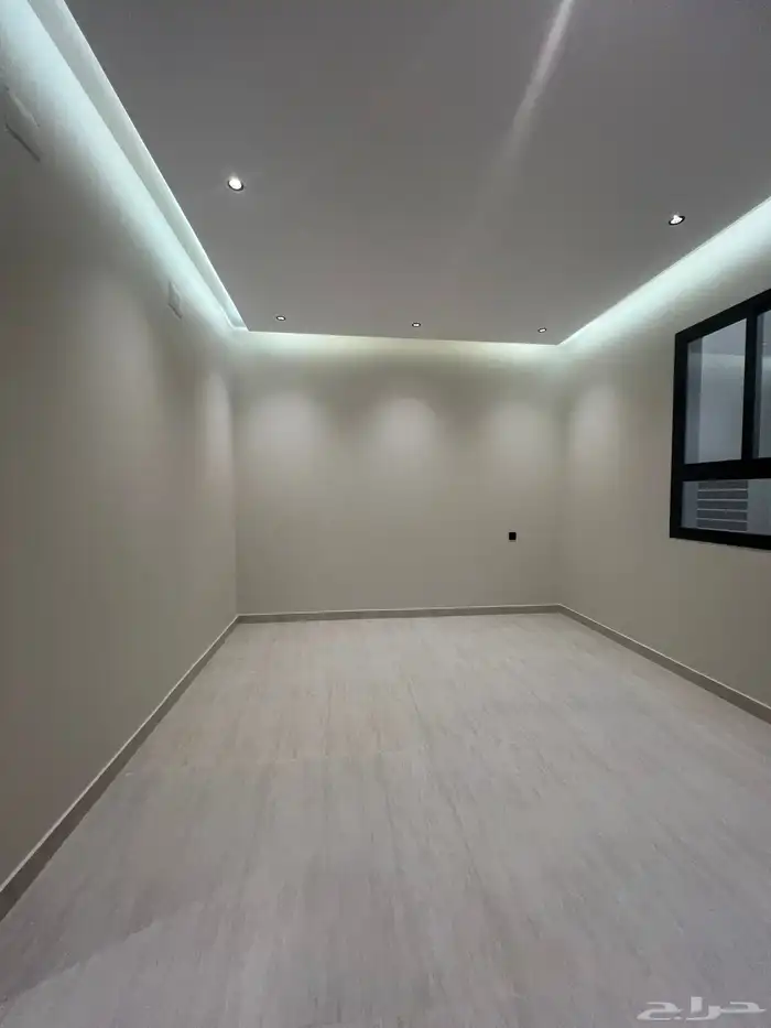 للبيع روف علوي مع ملحق موقع مميز حي شمال التضامن 6