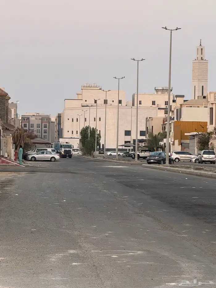 ارض حي الياقوت المساحة 657متر ركنية شارعين30 12 8