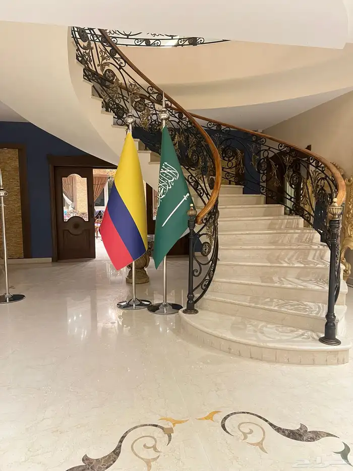 لما استاند رول اب عمود حاجز سير طباعة بنر اعلام طباعة اكرلك 8