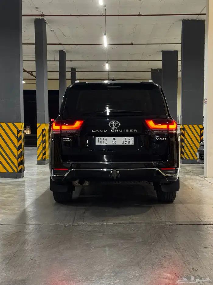 لاندكروزر VXR 2022 قطري 16