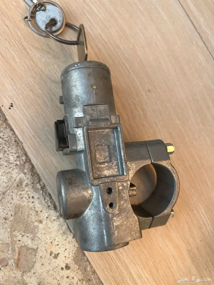 دقمه كامله بمفتاحها. وكاله. ومقص يسار ياباني جديد ددسن 4