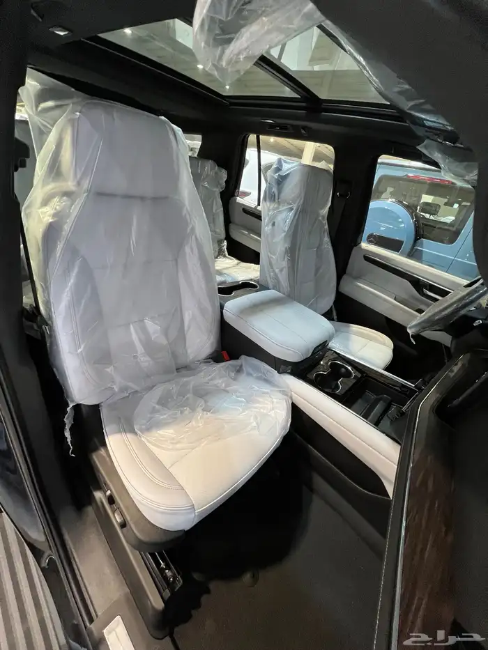 تاهو بريمير 2025 أسود داخلي ابيض 14