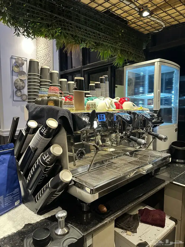 معدات مطعم ومقهى شبه جديده للبيع 19