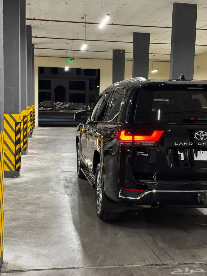 لاندكروزر VXR 2022 قطري 17