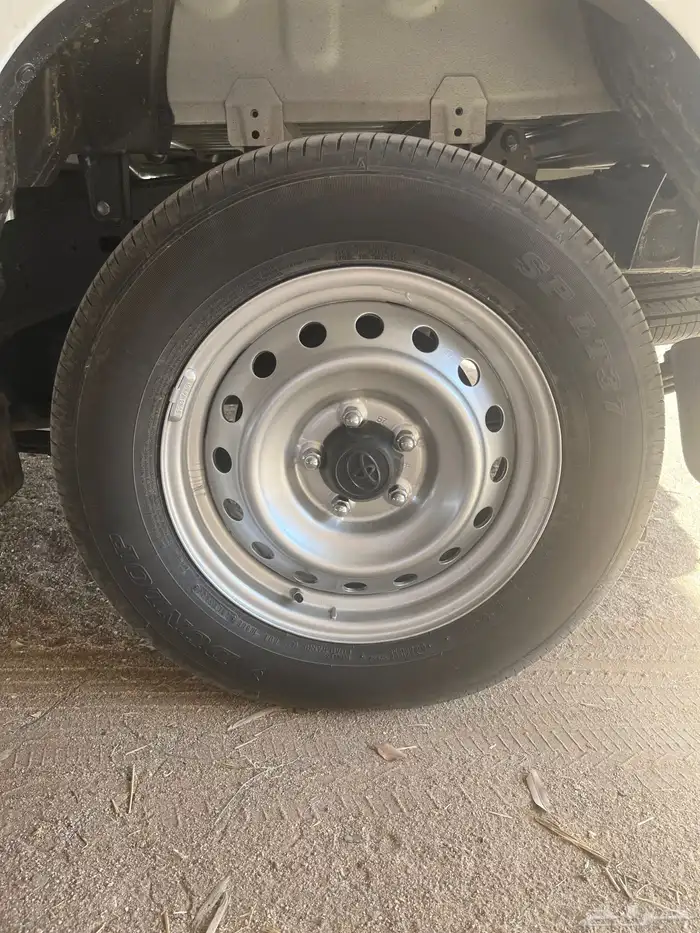 للبيع جنوط هايلكس اصليه 1