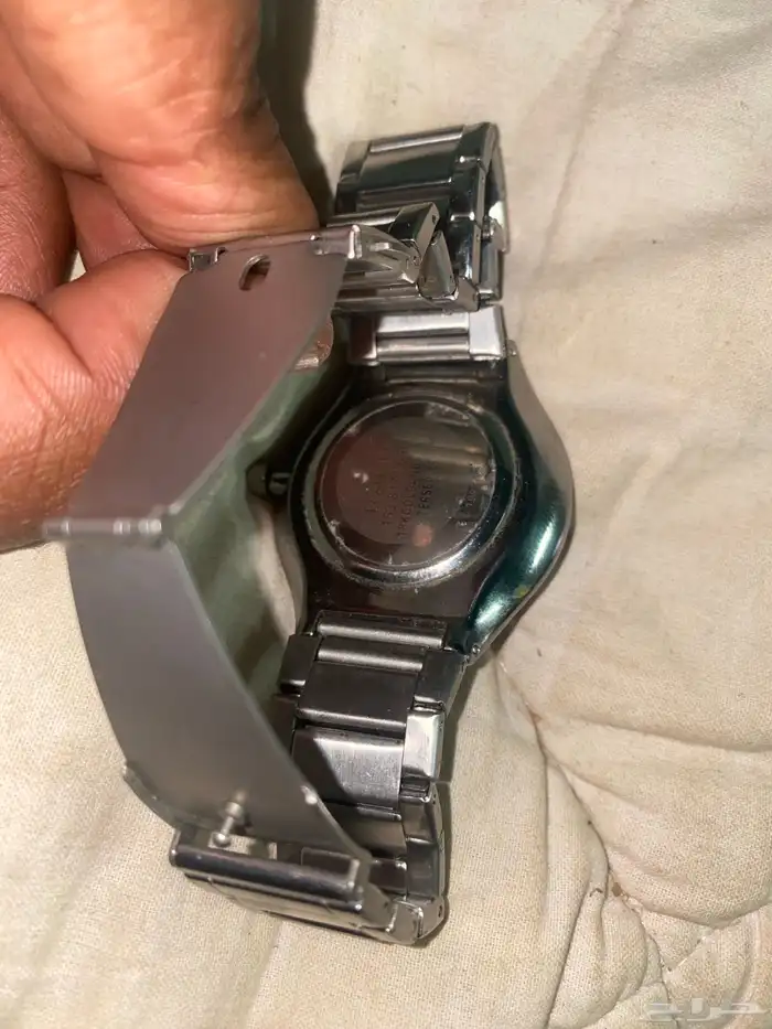 ساعه رادو يبيلها حجر بس مو متاكد اصلي او لا 2