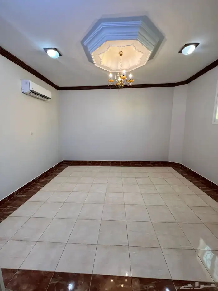 دور علوي للايجار شرق بريدة خلف مركز طابا سنتر 3