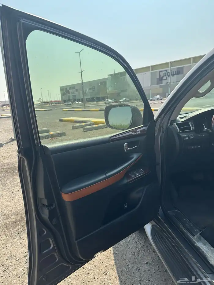 لكزس LX570 8