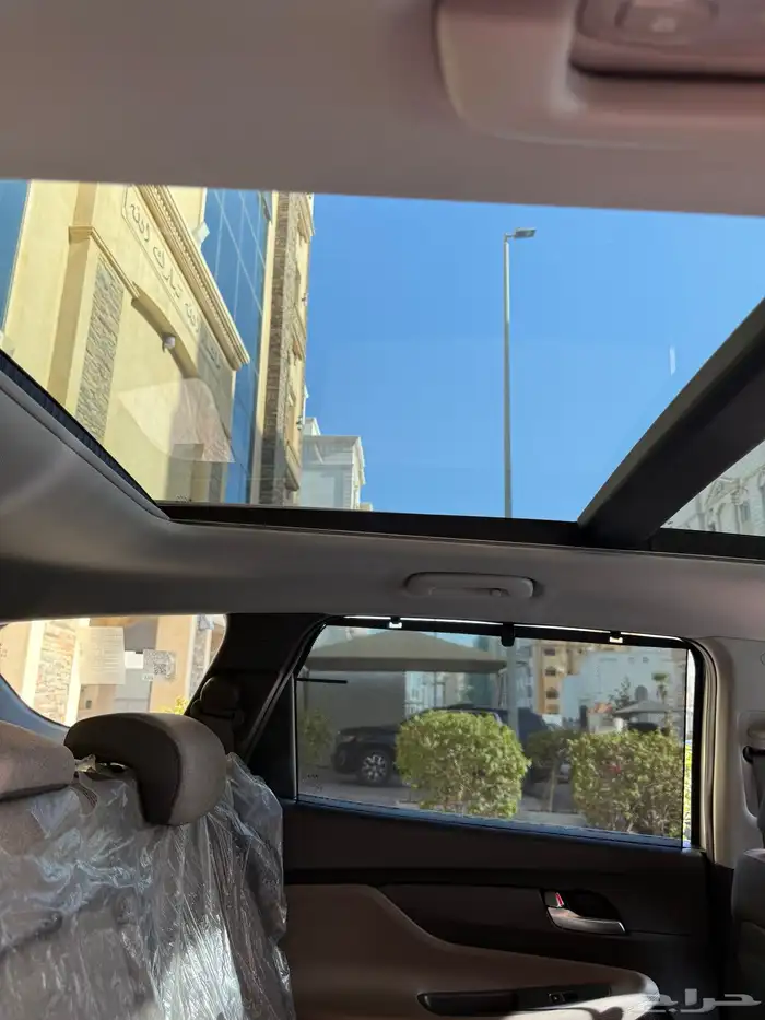 جيب سنتافي 2023فل مخمل دبل فضي بحاله الوكاله شبه جديده مخزن 23