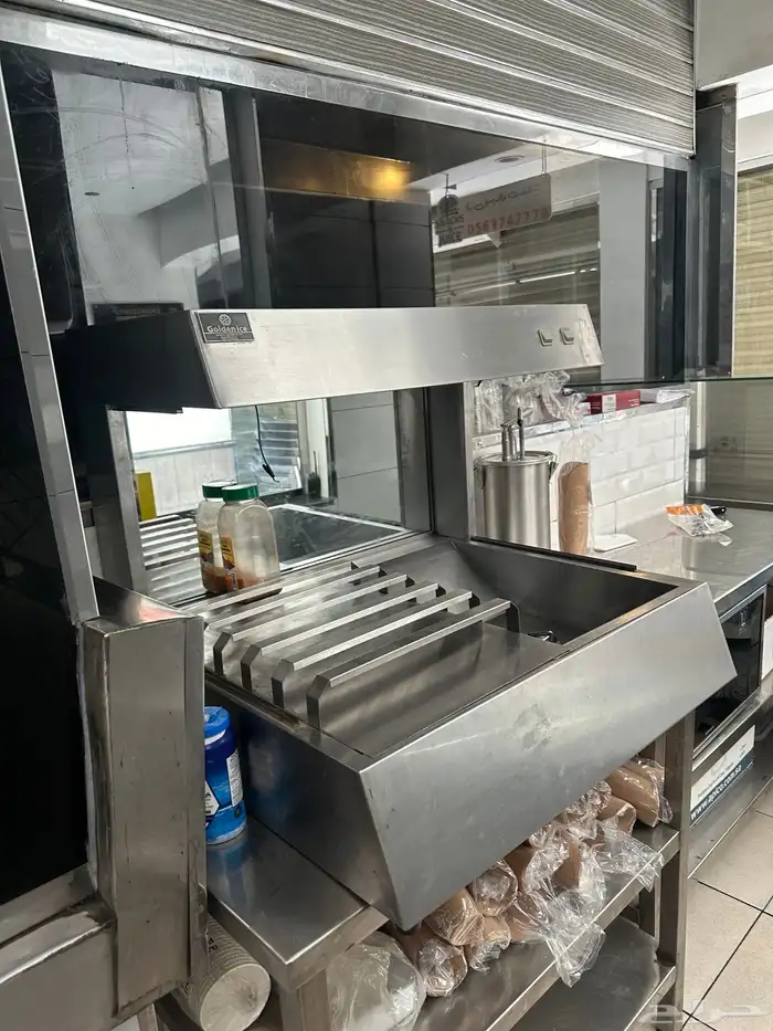 معدات مطعم ومقهى شبه جديده للبيع 35