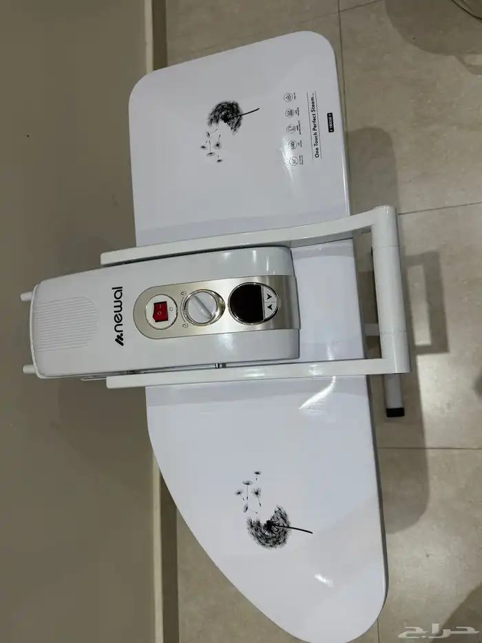 مكواة بخار ضغط Newal IRN-768 شبه جديدة   استخدام خفيف جد ا 3