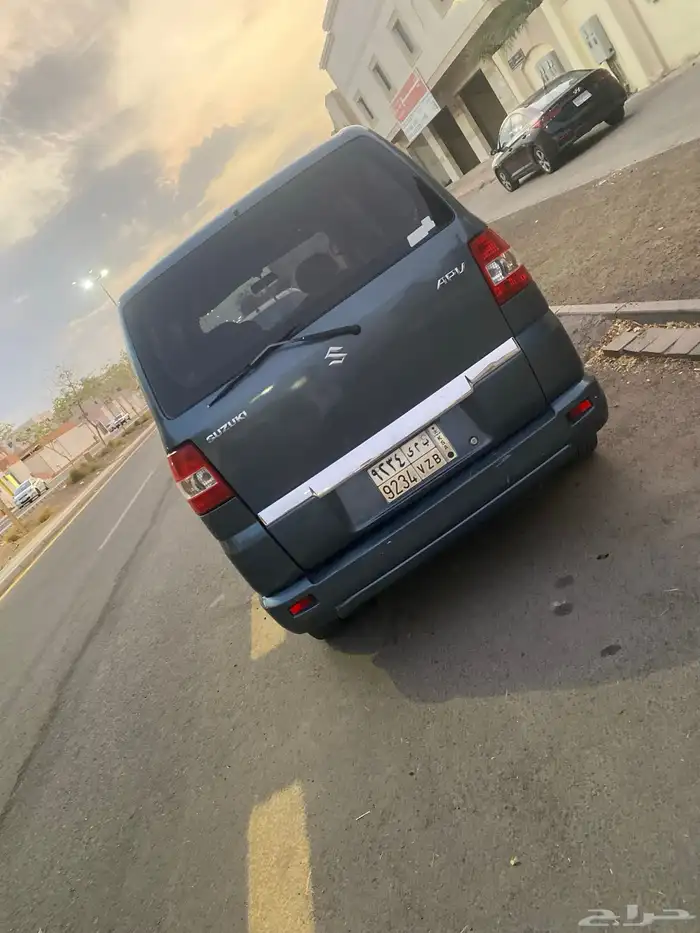 سوزوكي فان APV 2006 للبيع نضيف 3