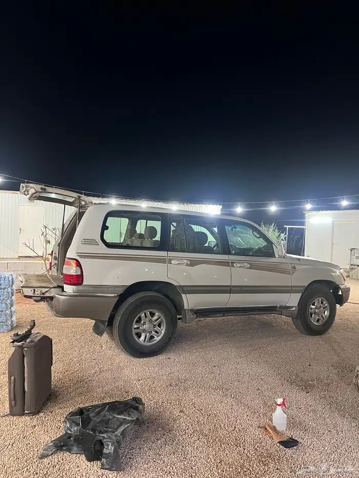 لاندكروزر فكسار 8 سلندر خمسين عام 1