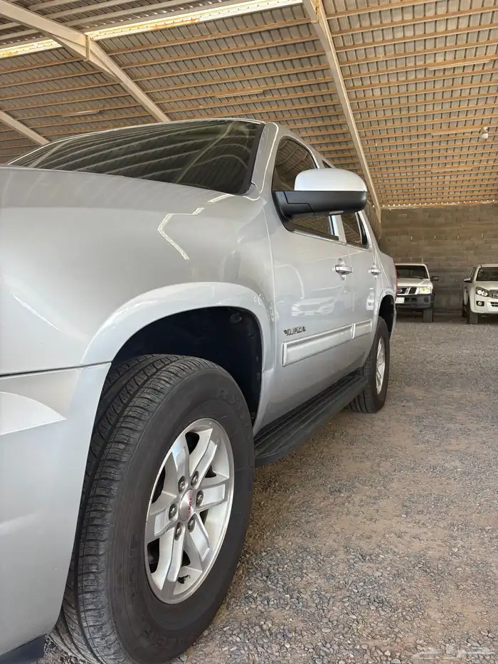 يوكن قصير بدون دبل في قمة النظافه مشيك عليه كامل صيناته 33