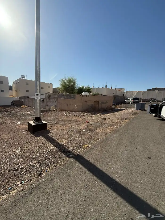 للبيع ارض في حي الربوة (الزهرة) م580 ثلاث واجهات 7
