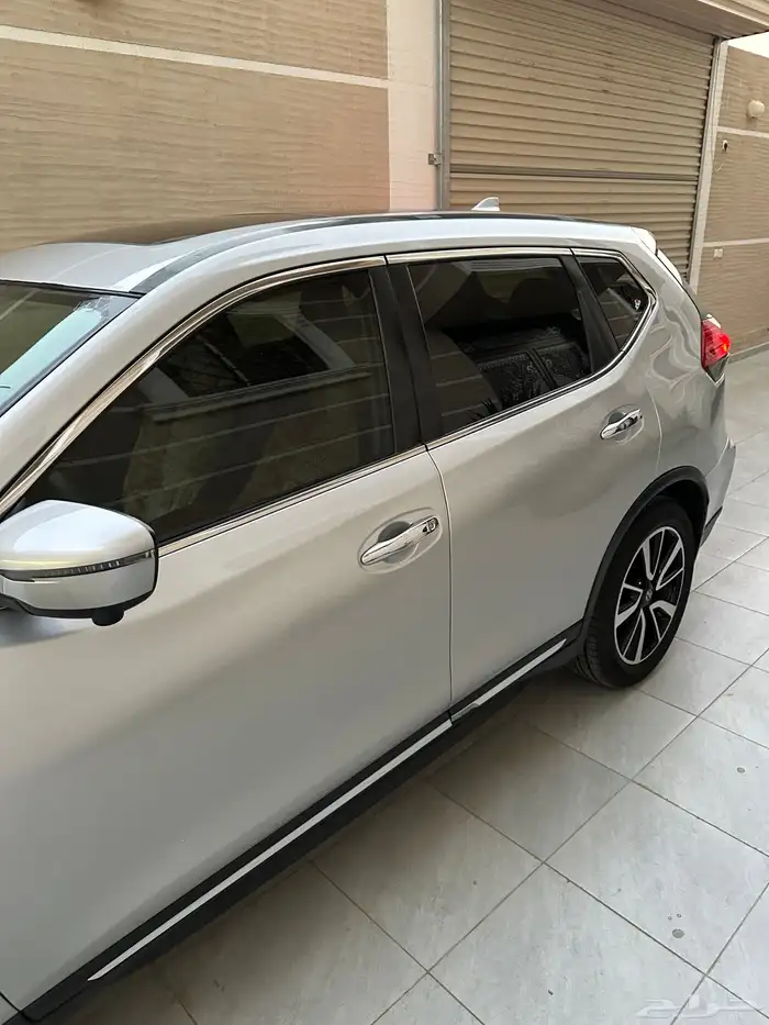 نيسان إكس تريل فل كامل 0