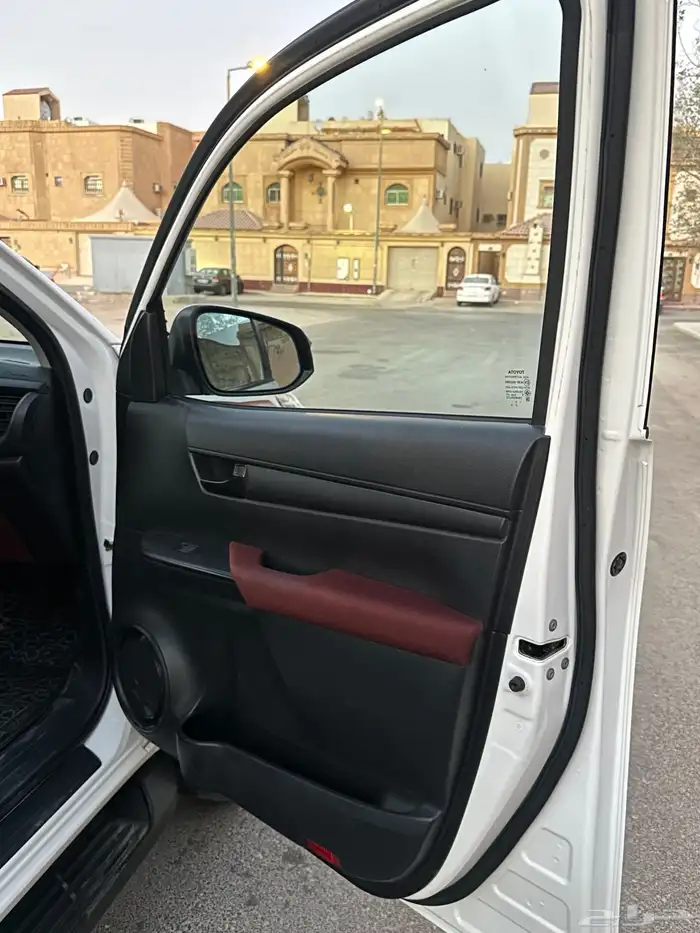 تويوتا هايلكس 2023 غمارتين دبل ديزل قير اتوماتيك . 12