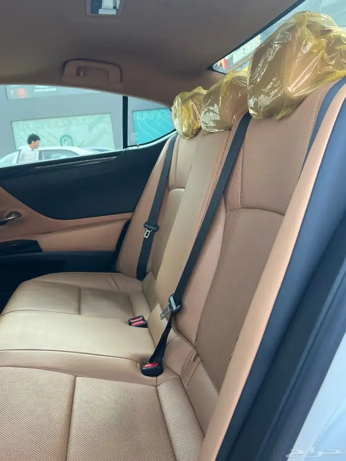 لكزس ES300 2023 3