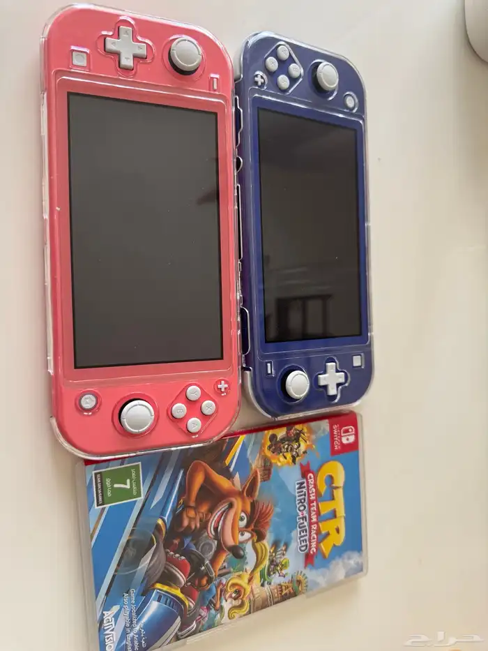 نيتندو سويتش جهازين مع شريطين العاب كراش وسوبر ماريو 0