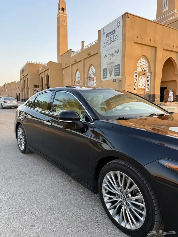 تويوتا افالون 2020 فل كامل مالك اول 32