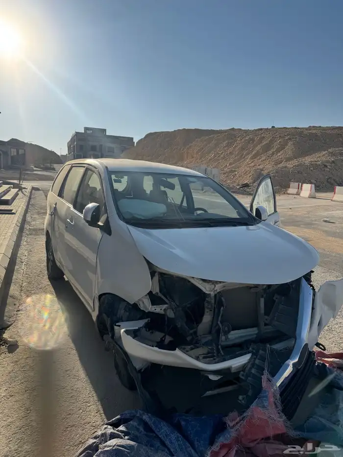 أفانزا 2015 للبيع مصدومه وجهيه 0