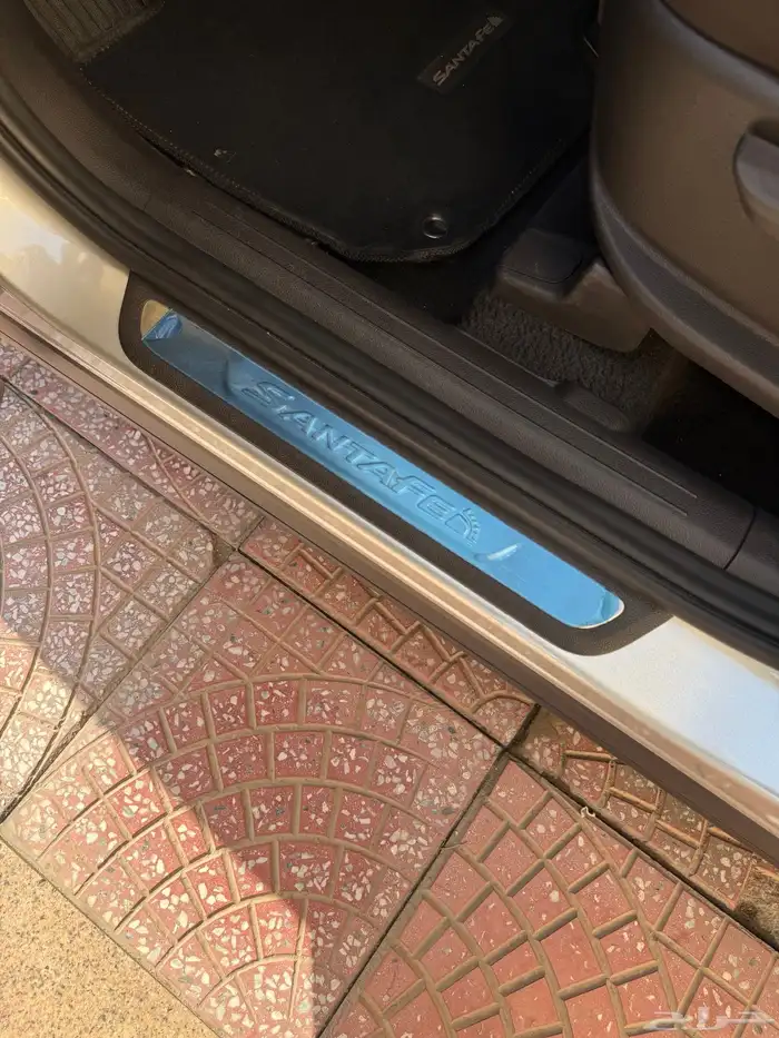 جيب سنتافي 2023فل مخمل دبل فضي بحاله الوكاله شبه جديده مخزن 28