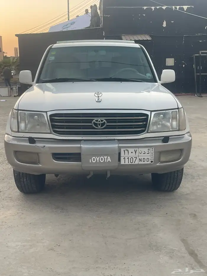 لاندكروزر في اكس ار 1