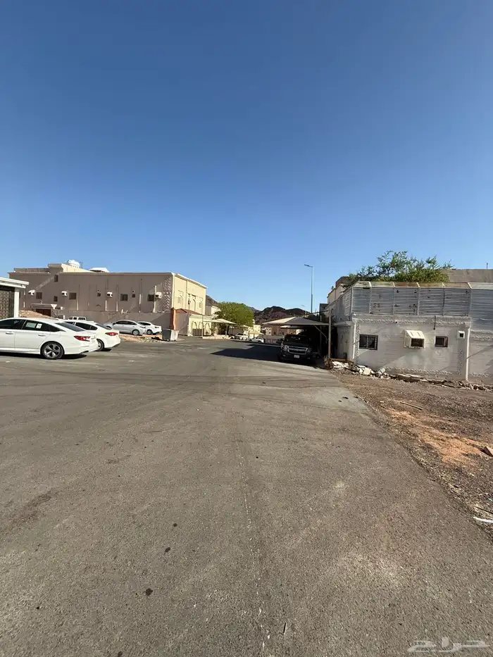 للبيع ارض في حي الربوة (الزهرة) م580 ثلاث واجهات 9